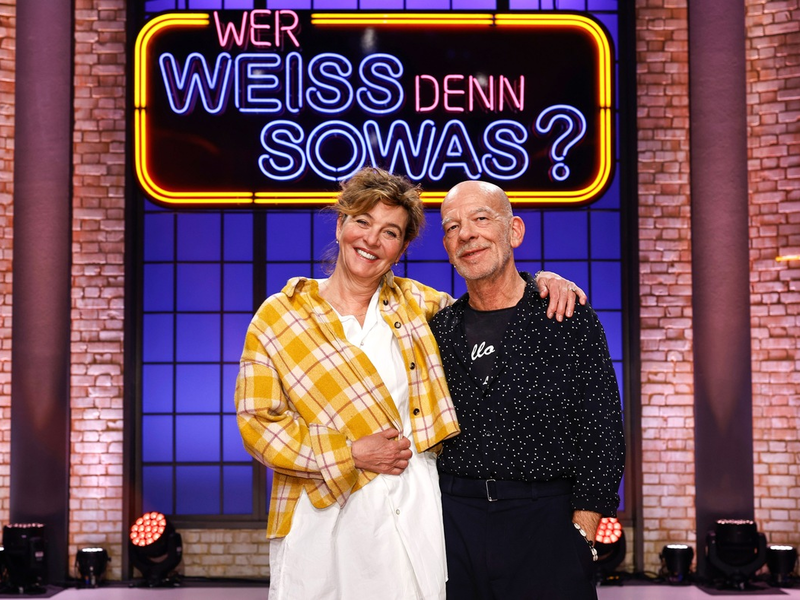 Tatort-Stars im Rateduell: Martin Wuttke und Margarita Broich bei Wer weiß denn sowas? / Das Wissensquiz vom 13. bis 17. Januar 2025, um 18:00 Uhr im Ersten - Foto: presseportal.de