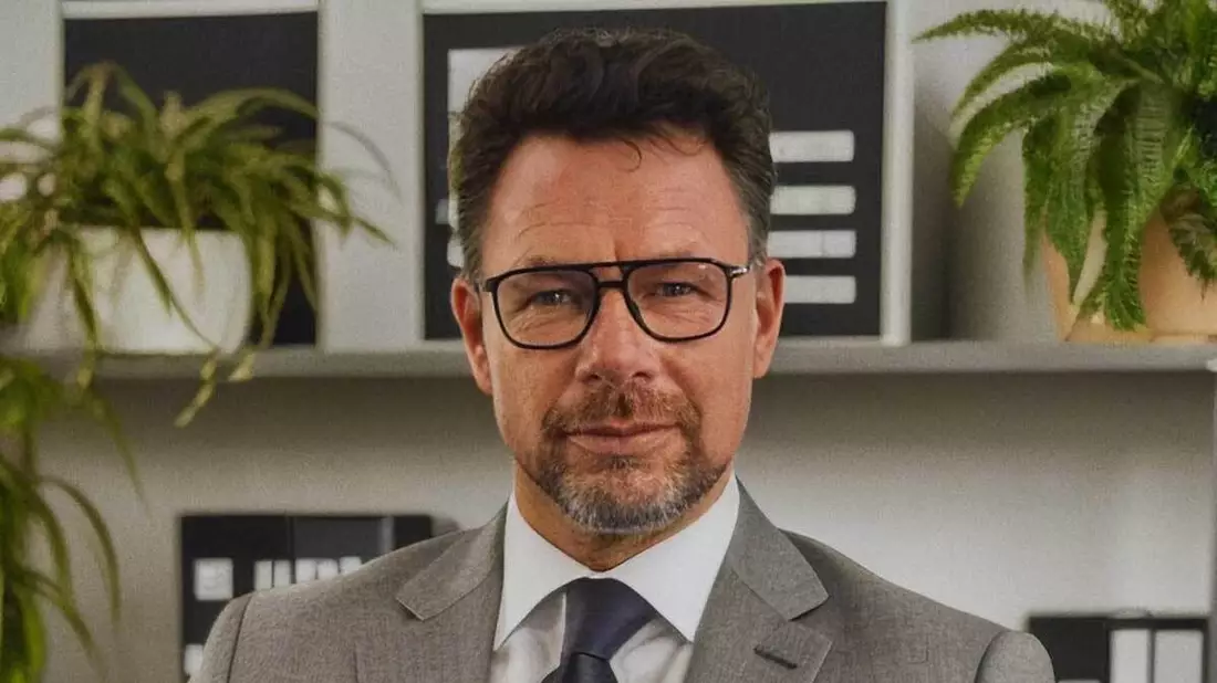 Torsten Grüß: Chancen und Risiken ausländischer Subunternehmer im Baugewerbe – Strategien zur Absicherung - Bild: presseportal.de