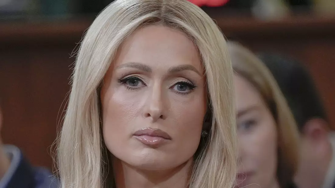 Realitystar Paris Hilton musste im Fernsehen mit ansehen, wie ihr Haus den verheerenden Großbränden bei Los Angeles zum Opfer fiel. (Archivbild) - Bild: Mariam Zuhaib/AP