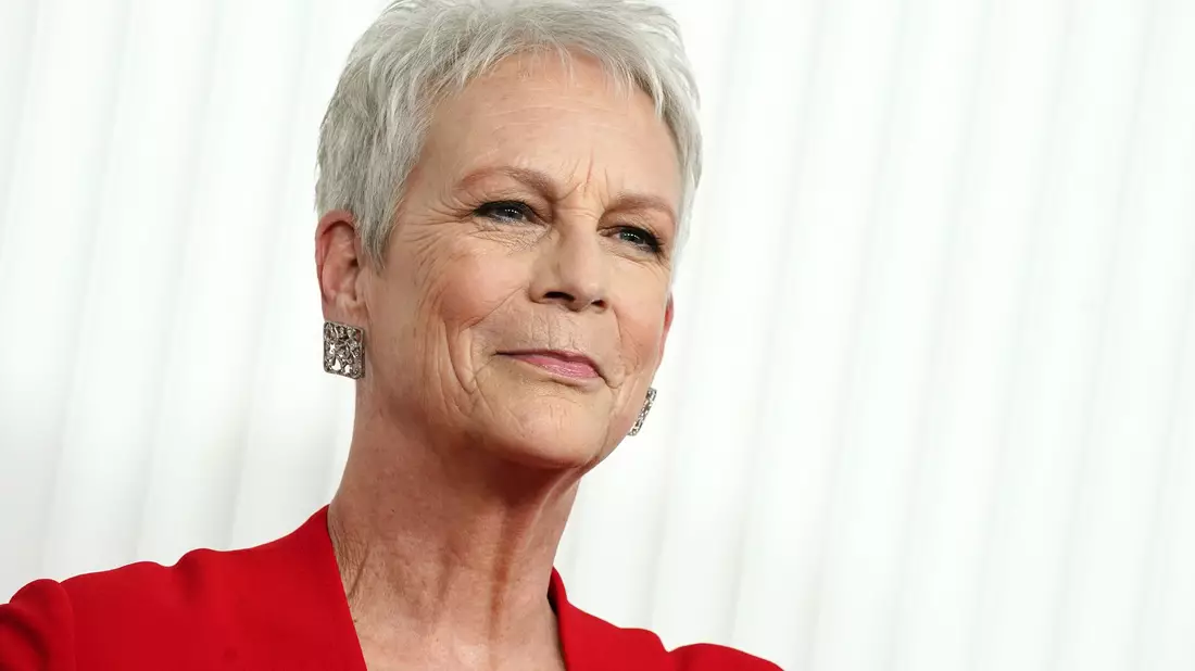 Oscar-Preisträgerin Jamie Lee Curtis hat sich vor den Flammen in Sicherheit gebracht. (Archivbild) - Bild: Jordan Strauss/Invision via AP/dpa