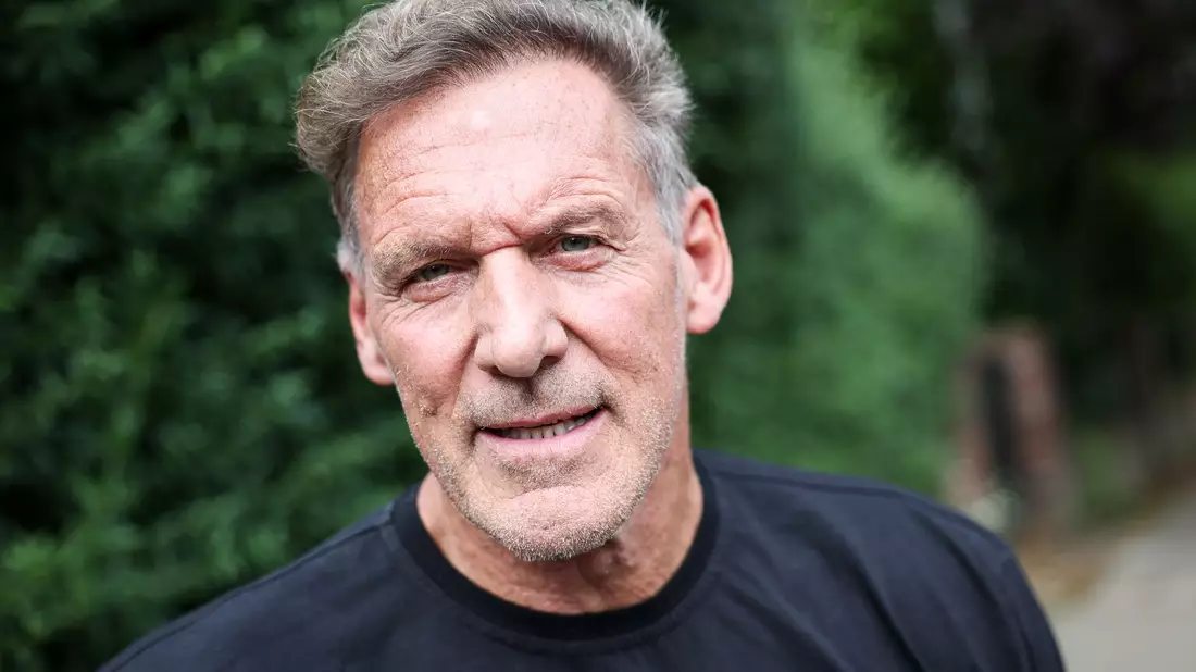Der Schauspieler Ralf Moeller hatte sein Penthouse an der Küste vorsichtshalber verlassen und ist in einem Hotel untergekommen. (Archivbild) - Bild: Christian Charisius/dpa