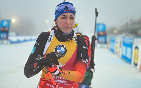 Premierensieg für Finnland: Suvi Minkkinen (vorn) und Tero Seppala lassen die Konkurrenz hinter sich. - Foto: Martin Schutt/dpa