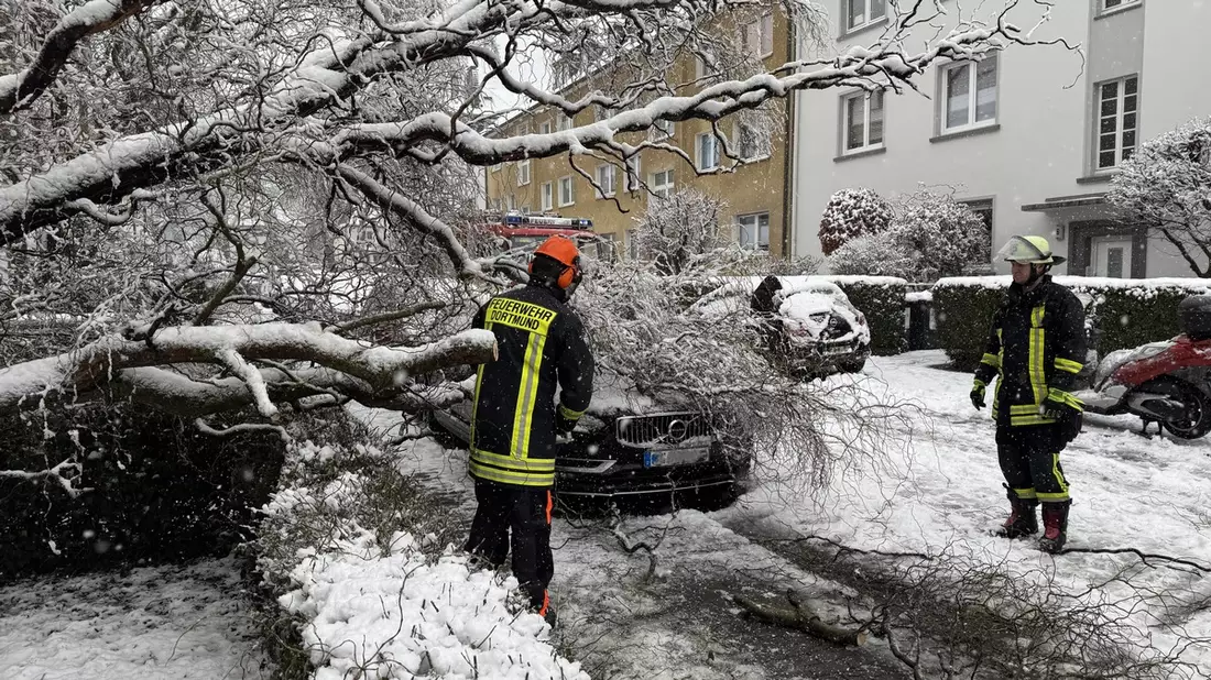 FW-DO: Schneebedingte Einsätze für die Feuerwehr erst seit dem Mittag - Bild: presseportal.de