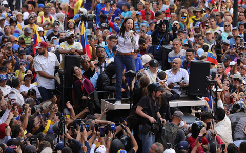 Venezuelas Oppositionsführerin María Corina Machado ist bei ihrem ersten öffentlichen Auftritt seit Monaten nach Angaben der Opposition gewaltsam abgefangen und entführt worden. - Foto: Jesus Vargas/dpa Venezuelas Oppositionsführerin María Corina Machado ist bei ihrem ersten öffentlichen Auftritt seit Monaten nach Angaben der Opposition gewaltsam abgefangen und entführt worden. - Foto: Jesus Vargas/dpa