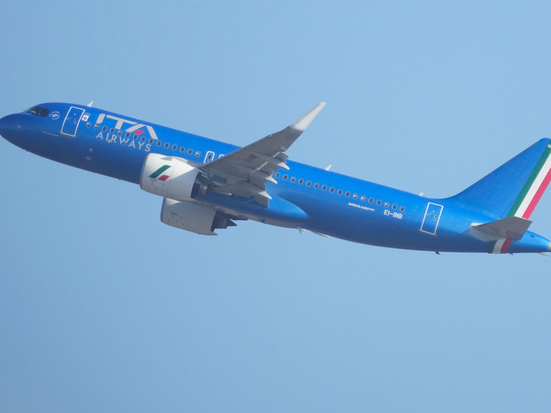  Auch auf Passagiere kommen Veränderungen zu. (Archivbild) - Foto: Andrew Medichini/AP