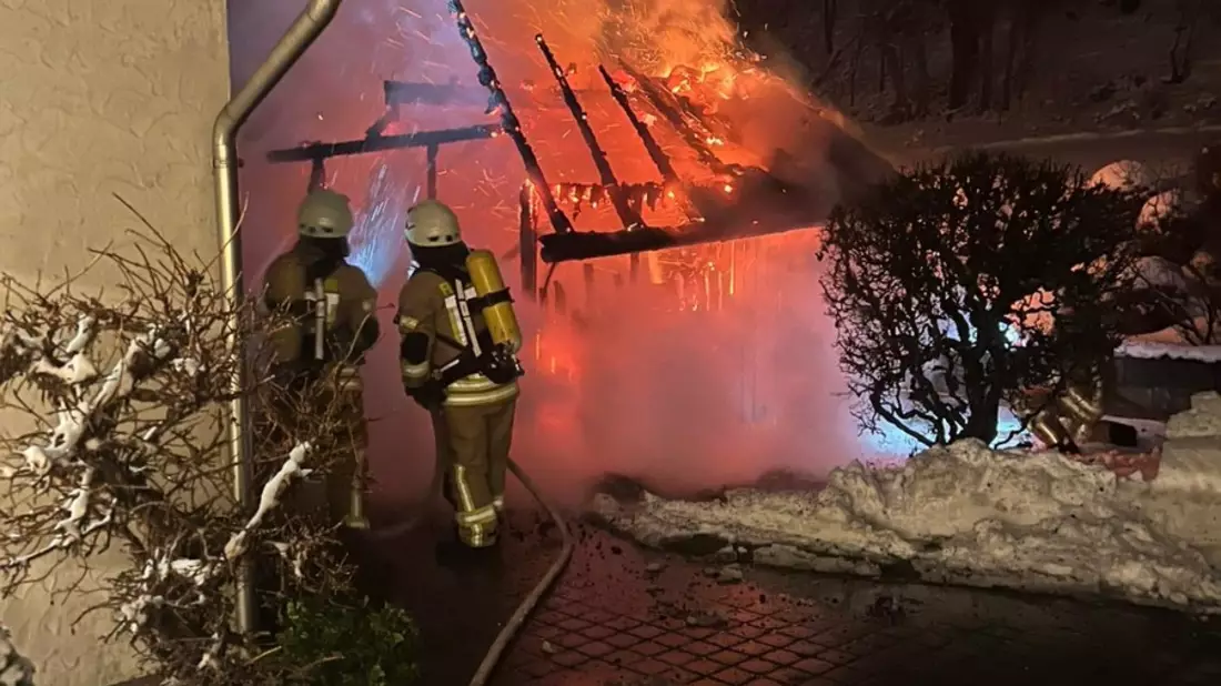 FF Olsberg: Großeinsatz der Feuerwehr in Olsberg Brunskappel - Bild: presseportal.de