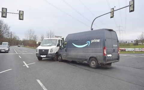 POL-NI: Polizei Bad Nenndorf - Zeugenaufruf nach Verkehrsunfall mit einer leicht verletzten Person - Foto: presseportal.de