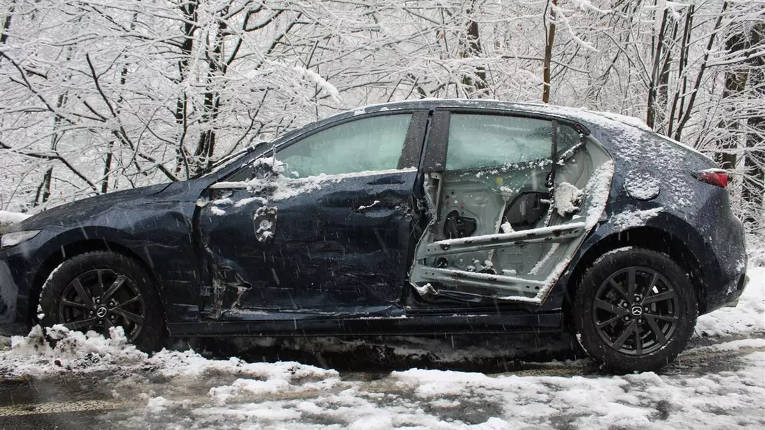 POL-RBK: Rhein.-Berg. Kreis - Schneeglätte sorgt für zahlreiche Verkehrsunfälle im Kreisgebiet - Bild: presseportal.de