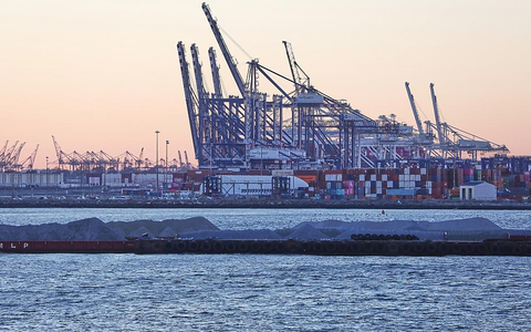 Industrieanlagen (Archiv) - Foto: über dts Nachrichtenagentur