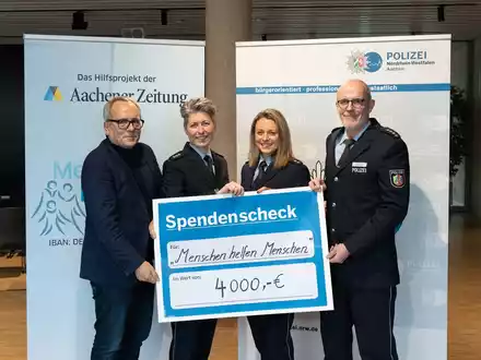 POL-AC: Adventskonzert der Polizei Aachen - Unterstützung für Hilfsinitiative Menschen helfen Menschen - Foto: presseportal.de