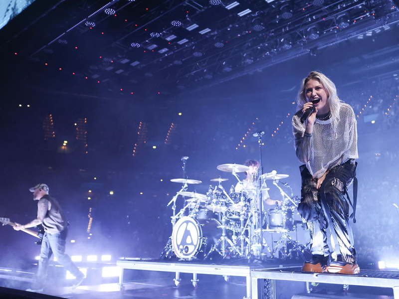 Emily Armstrong von der Band Linkin Park 2024 bei einem Konzert in Hamburg (Foto: Archiv) - Foto: Christian Charisius/dpa