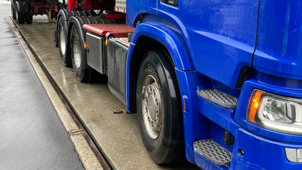 POL-LDK: Kontrolle von Langholzlaster hat Konsequenzen - Foto: presseportal.de