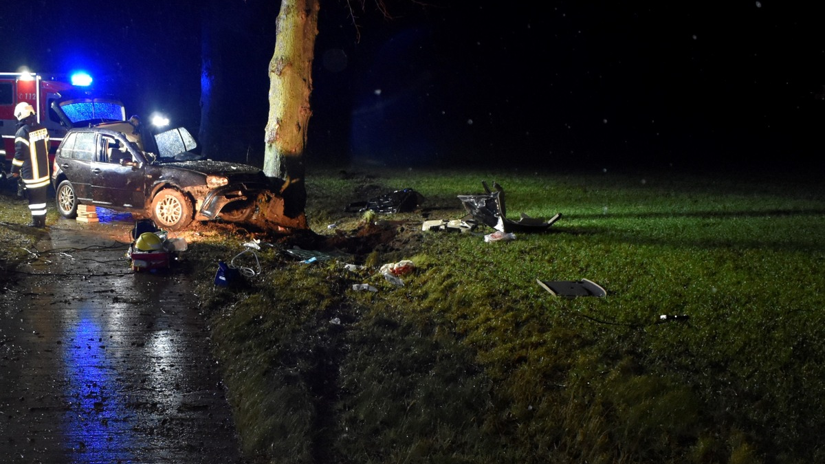 POL-HI: Schwerer Verkehrsunfall auf der L 480 bei Gronau (Leine) - Zeugenaufruf - Foto: presseportal.de