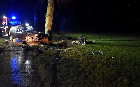 POL-HI: Schwerer Verkehrsunfall auf der L 480 bei Gronau (Leine) - Zeugenaufruf - Foto: presseportal.de POL-HI: Schwerer Verkehrsunfall auf der L 480 bei Gronau (Leine) - Zeugenaufruf - Foto: presseportal.de