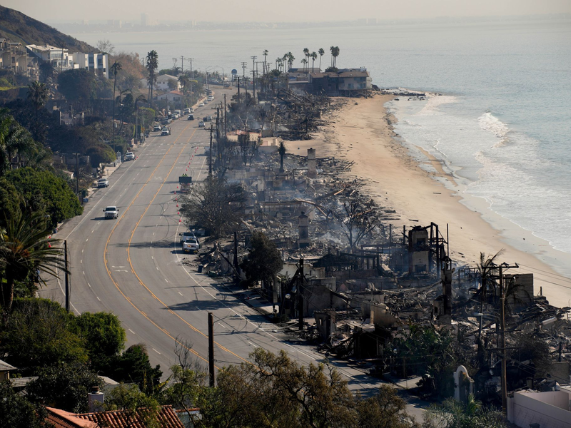 Die genaue Opferzahl der gewaltigen Brände ist weiter unklar. - Foto: John Locher/AP/dpa