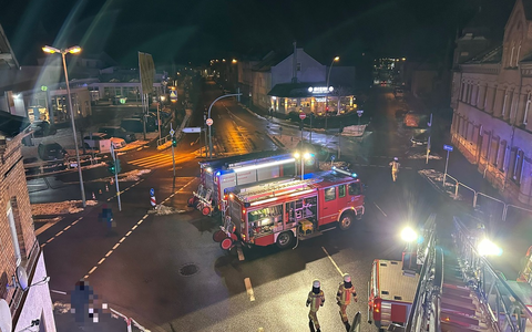 FW Helmstedt: Feuer mit Personenrettung, Braunschweiger Tor. - Foto: presseportal.de