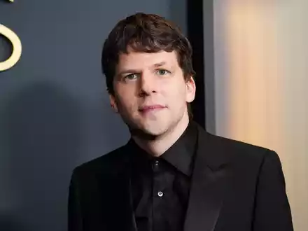Jesse Eisenberg im November bei den Governors Awards in Los Angeles. (Archivbild) - Foto: Jordan Strauss/Invision via AP/dpa