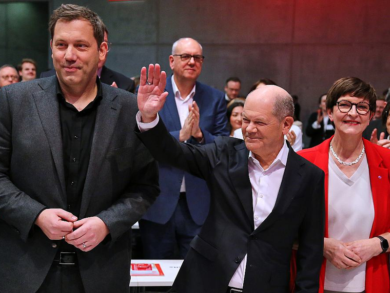 Lars Klingbeil, Olaf Scholz, Saskia Esken am 11.01.2025 - Foto: über dts Nachrichtenagentur