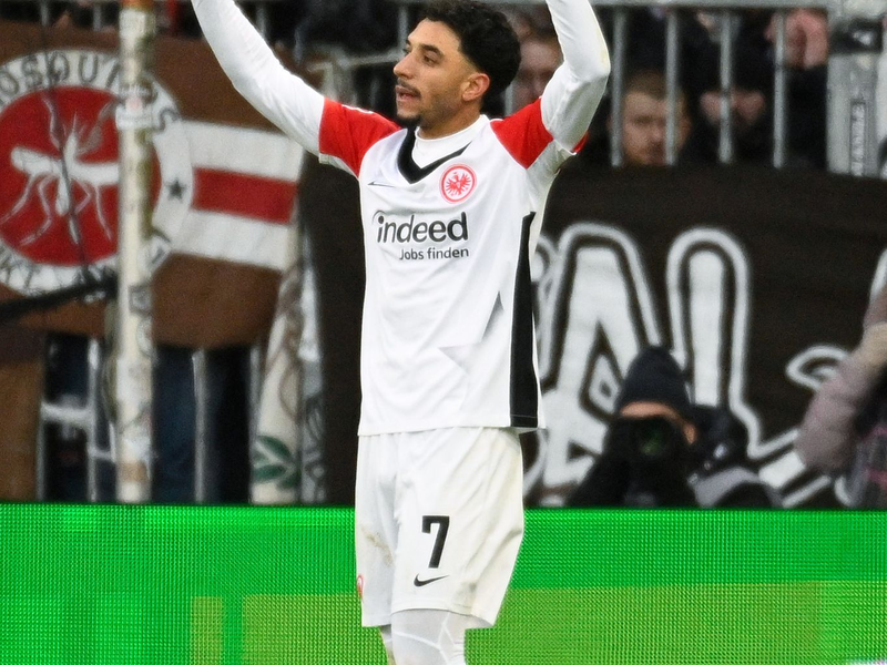 Hofft auf Marmoushs Verbleib: Frankfurts Trainer Dino Toppmöller - Foto: Gregor Fischer/dpa