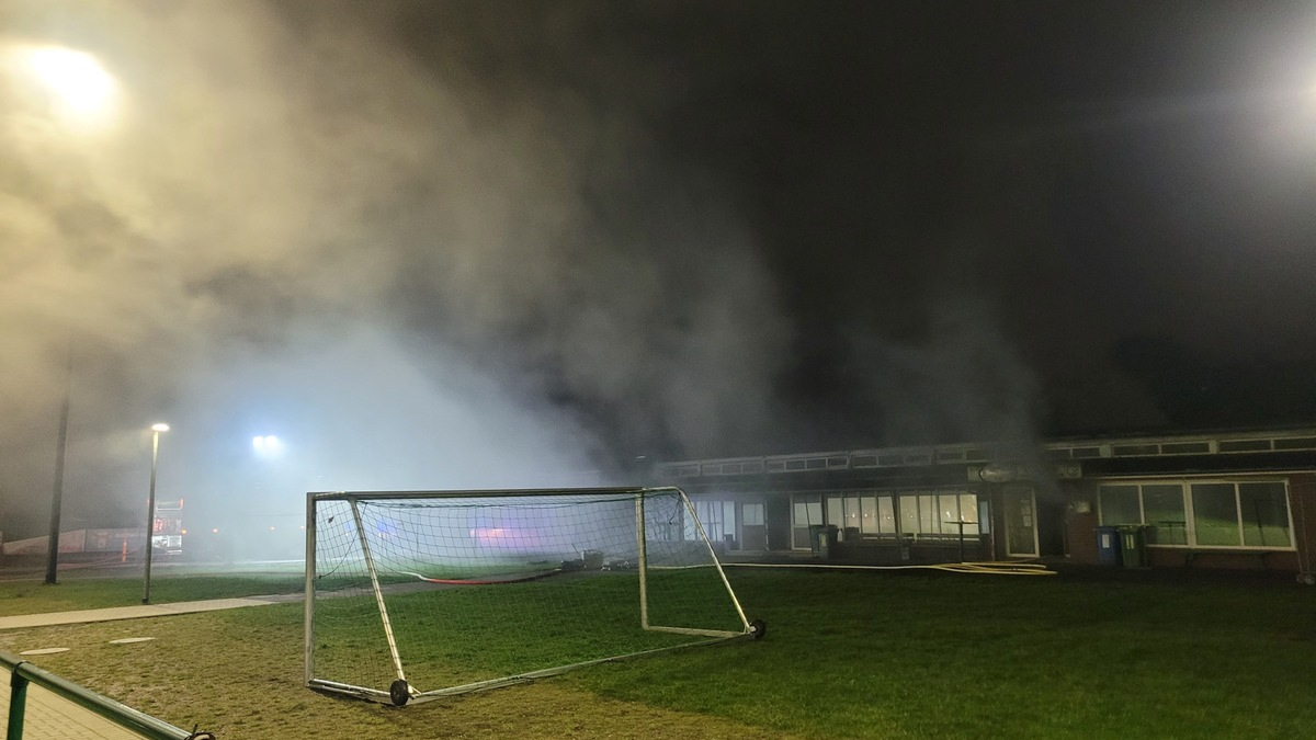 FW-OB: Kellerbrand im Vereinsheim - Foto: presseportal.de