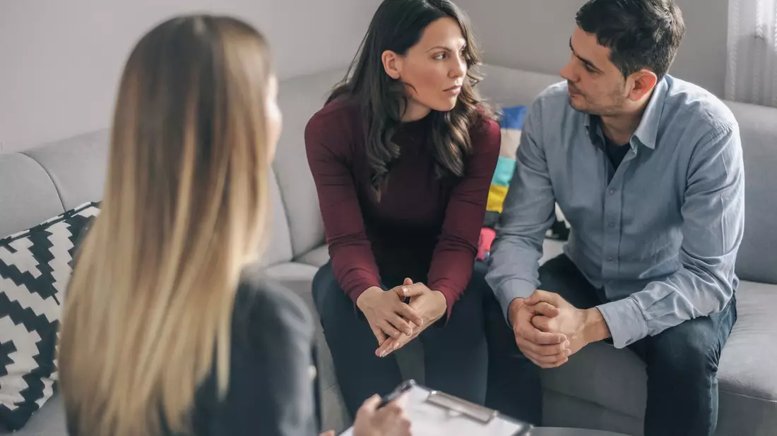 Paartherapie im Fokus: Studie zeigt, woran Paare vor allem arbeiten sollten - Bild: presseportal.de
