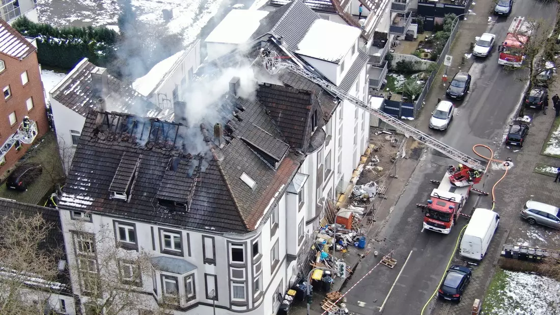 FW-BO: Update Dachstuhlbrand in Gerthe - Bild: presseportal.de