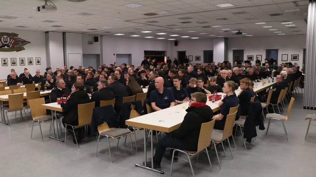 FW-OE: Jahreshauptversammlung der Feuerwehr Olpe - Bild: presseportal.de