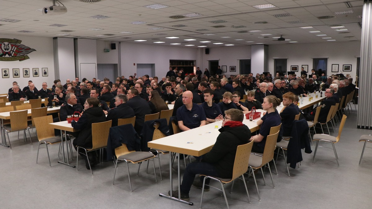 FW-OE: Jahreshauptversammlung der Feuerwehr Olpe - Foto: presseportal.de