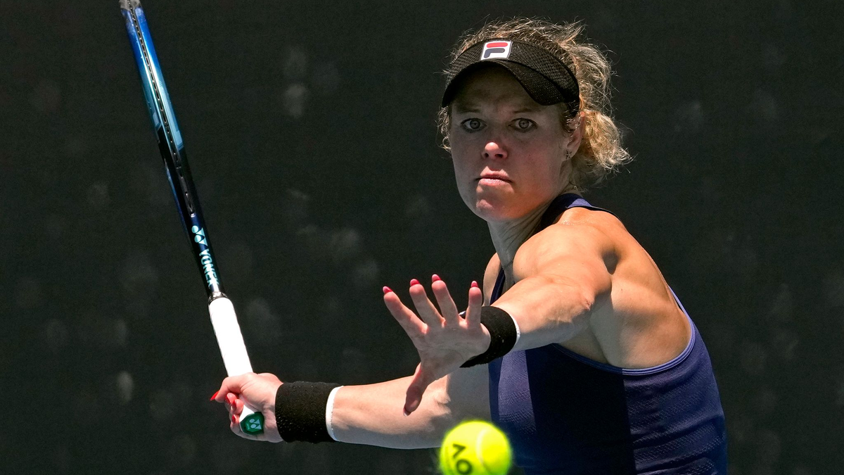 Alexander Zverev muss im Achtelfinale der Australian Open hart kämpfen - Foto: Manish Swarup/AP/dpa