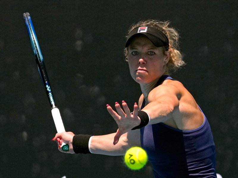 Alexander Zverev muss im Achtelfinale der Australian Open hart kämpfen - Foto: Manish Swarup/AP/dpa