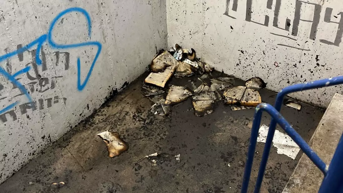 POL-COE: Coesfeld, Münsterstraße/ Bücher im Parkhaus angezündet - Bild: presseportal.de