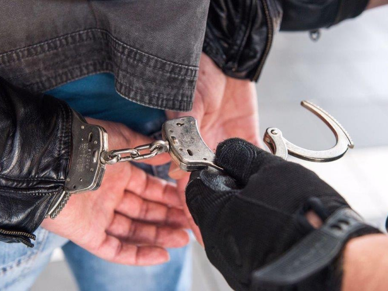 BPOL NRW: Kommissar Zufall und ein wenig Glück - umgeleiteter Flug führt zur Verhaftung. Aufgrund einer Ausweichlandung am Flughafen Köln/Bonn ging ein 24-Jähriger der Bundespolizei ins Netz. - Foto: presseportal.de