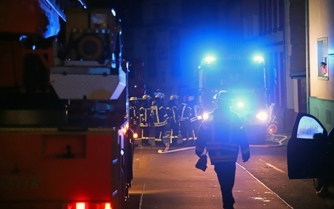 FW LK Neunkirchen: Feuerwehr hat Brand in leerstehendem Haus schnell unter Kontrolle - Foto: presseportal.de
