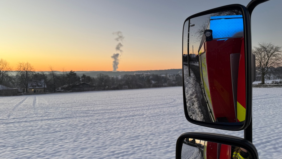 FW-EN: 3 Einsätze - Brandmeldealarm, Baum auf Fahrbahn und unbekannte Rauchentwicklung - Foto: presseportal.de