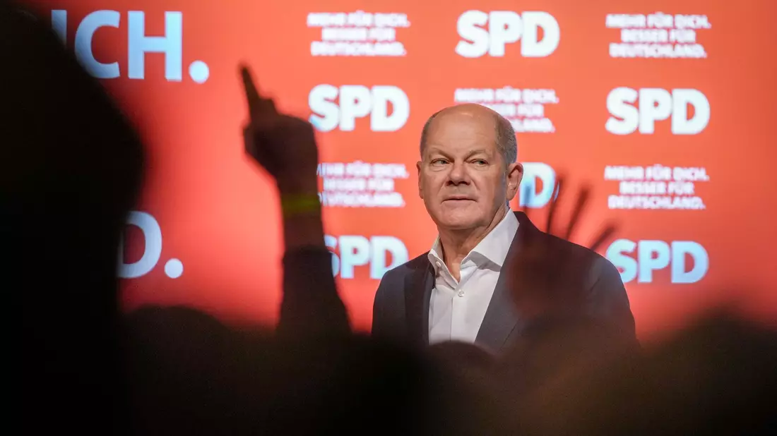 Weiteres Geld für Waffenlieferungen in die Ukraine soll es laut Kanzler Scholz nur unter einer Bedingung geben. - Bild: Kay Nietfeld/dpa