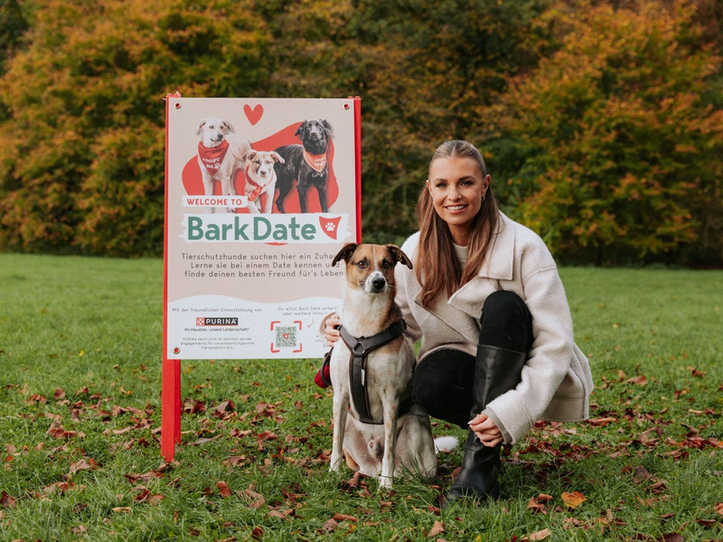 PURINA setzt sich mit TV-Star Laura Wontorra für die Tierschutz-Initiative Bark Date ein / Gemeinsam für glückliche Pfoten: PURINA und Bark Date verkünden Partnerschaft - Foto: presseportal.de