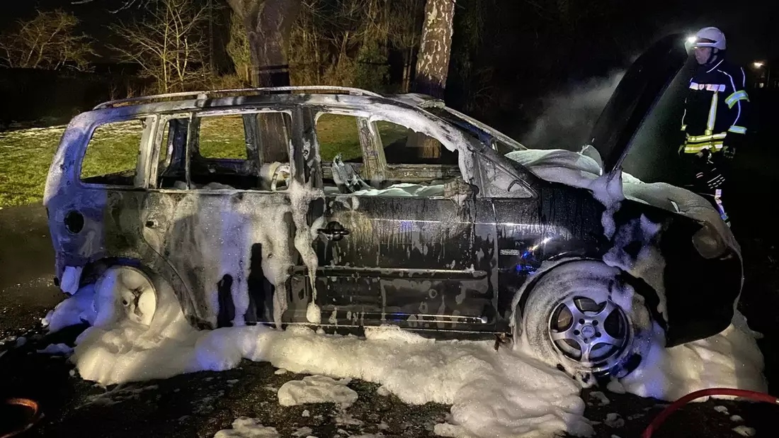 FW-KLE: Fahrzeugbrand - Bild: presseportal.de