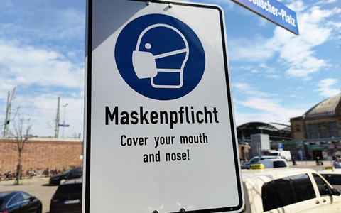 Hinweis auf Maskenpflicht (Archiv) - Foto: über dts Nachrichtenagentur