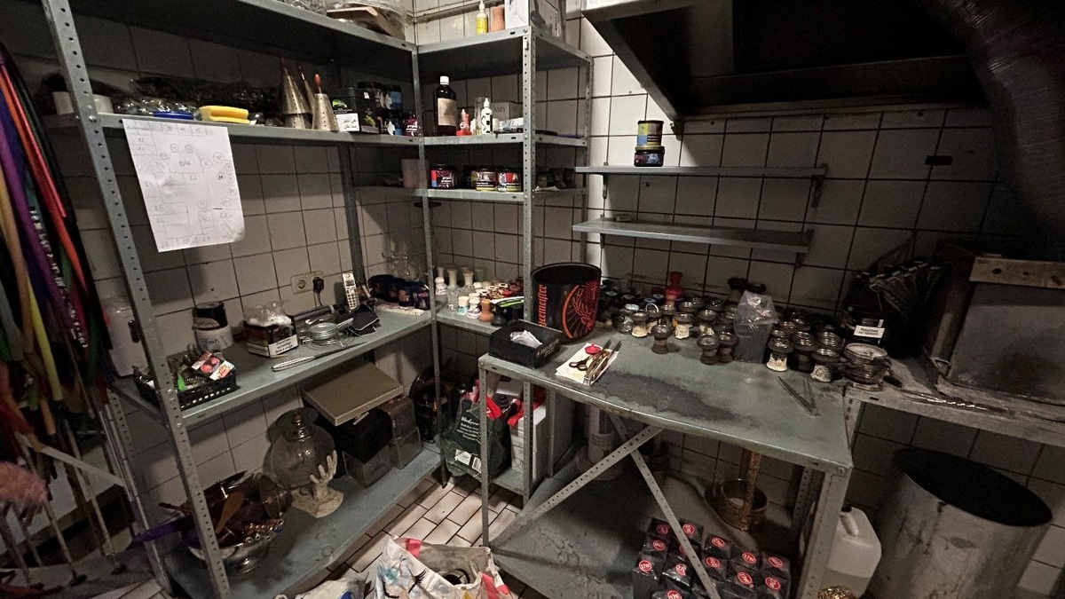 HZA-A: Verkauf von Tabak ohne Steuerzeichen/ Strafverfahren gegen Shisha-Bar Betreiber eingeleitet - Foto: presseportal.de