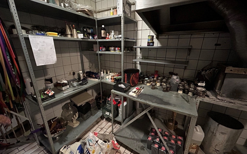 HZA-A: Verkauf von Tabak ohne Steuerzeichen/ Strafverfahren gegen Shisha-Bar Betreiber eingeleitet - Foto: presseportal.de HZA-A: Verkauf von Tabak ohne Steuerzeichen/ Strafverfahren gegen Shisha-Bar Betreiber eingeleitet - Foto: presseportal.de