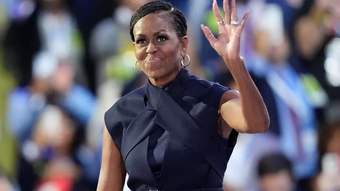 Die ehemalige First Lady Michelle Obama. (Archivbild) - Bild: Charles Rex Arbogast/AP/dpa
