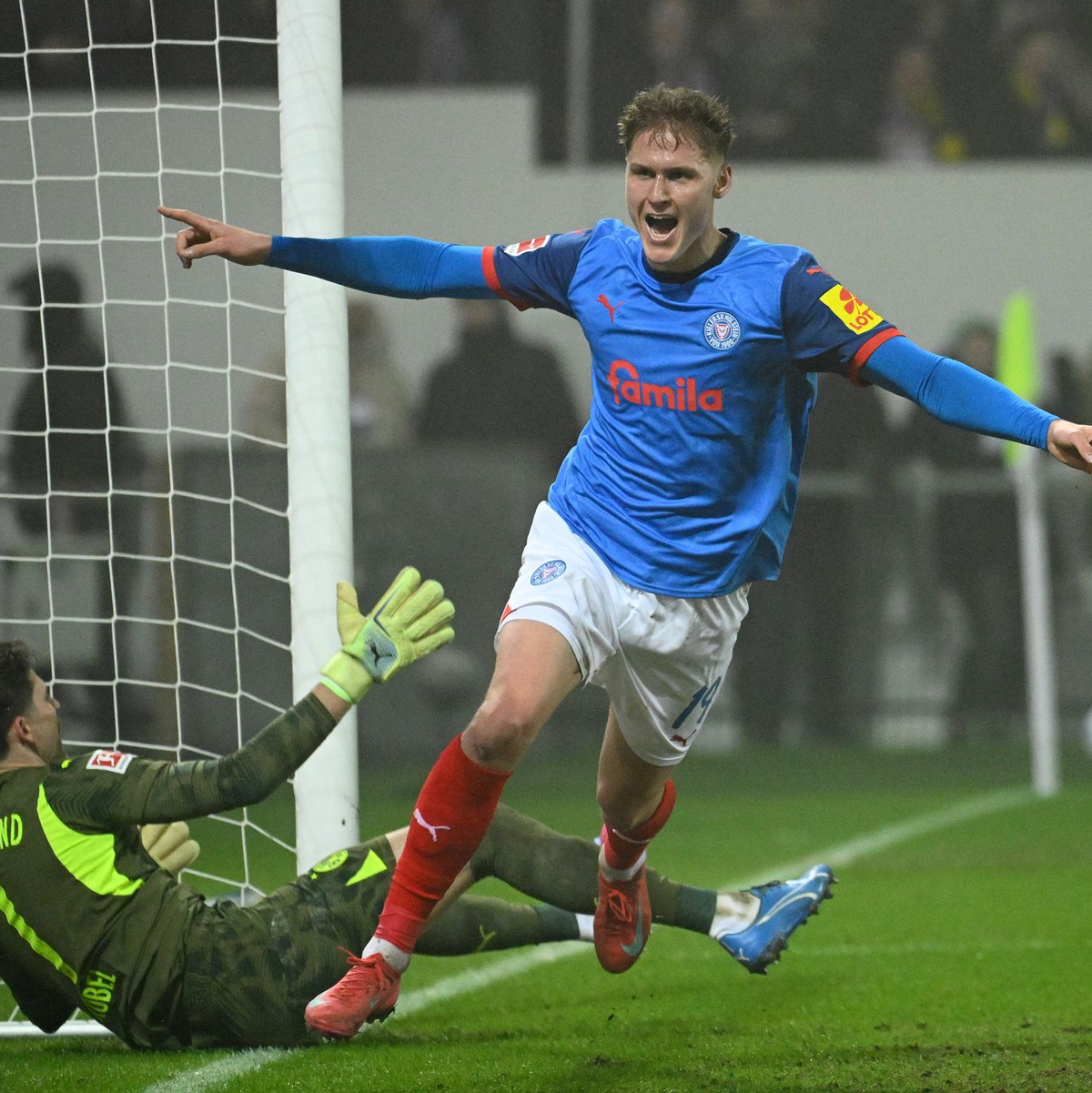 Trainer Nuri Sahin hat mit Borussia Dortmund schon sechs Bundesliga-Niederlagen kassiert. - Foto: Gregor Fischer/dpa
