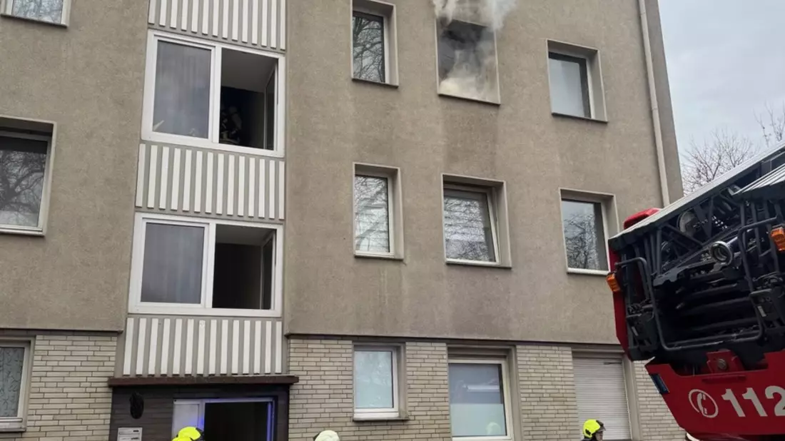 FW-OB: Wohnung bleibt nach Küchenbrand vorerst unbewohnbar - Bild: presseportal.de