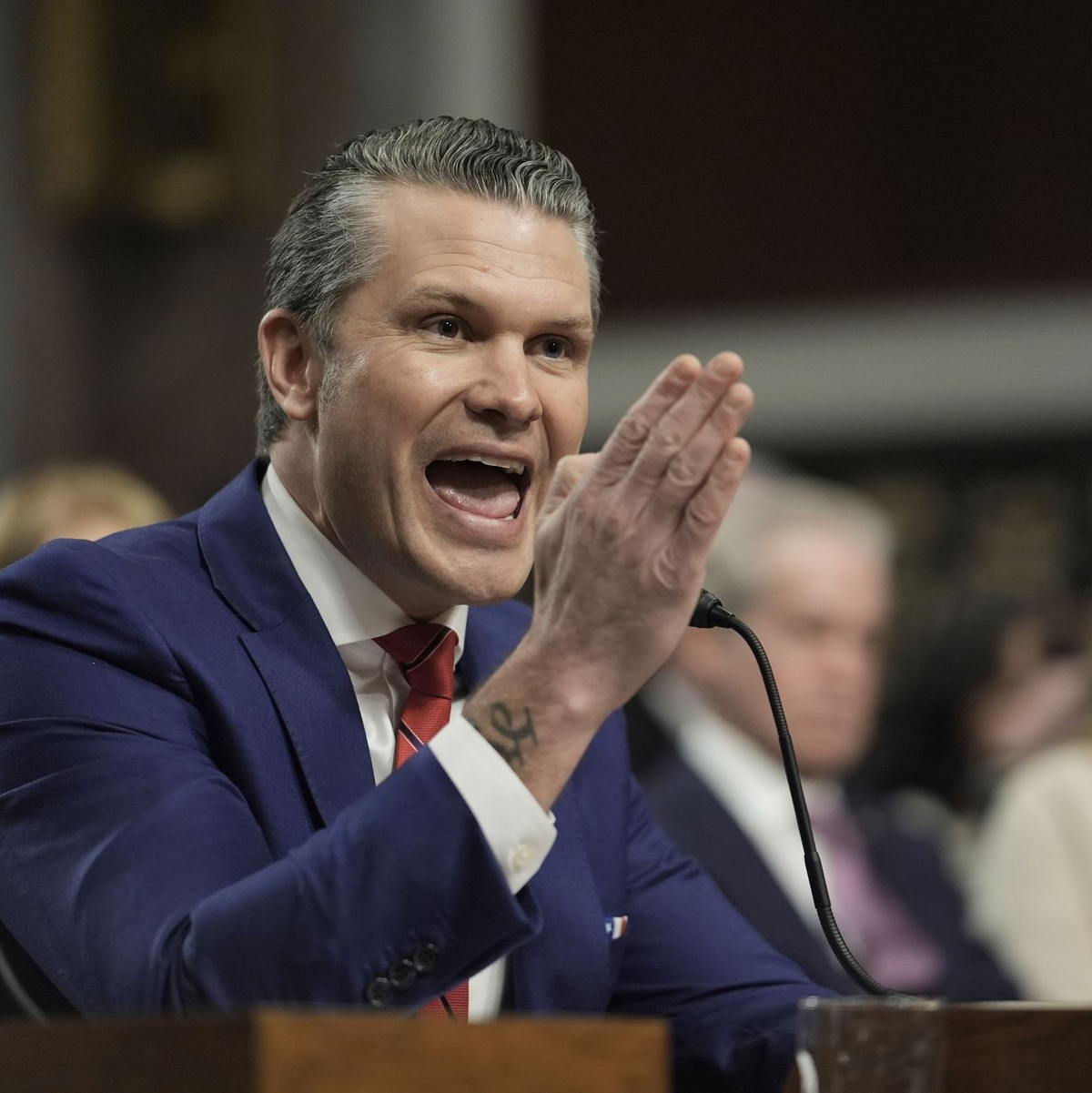 Unangenehme Fragen stellten in der Anhörung nur die Demokraten. - Foto: J. Scott Applewhite/AP/dpa