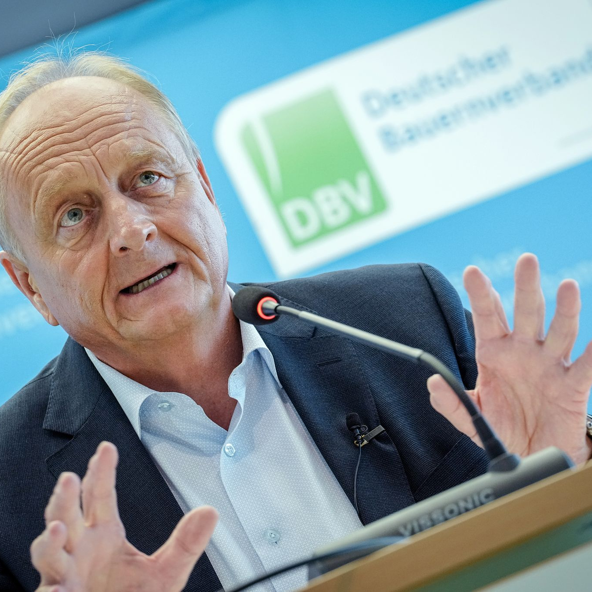 Bauernpräsidend Joachim Rukwied zeichnete schon vor dem MKS-Ausbruch ein eingetrübtes Bild der Branche. (Archivbild) - Foto: Kay Nietfeld/dpa