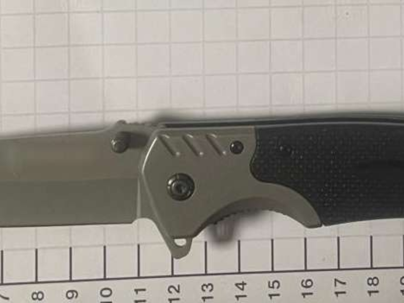 BPOL NRW: Bundespolizei stellt Springmesser in Bauchtasche fest - Foto: presseportal.de