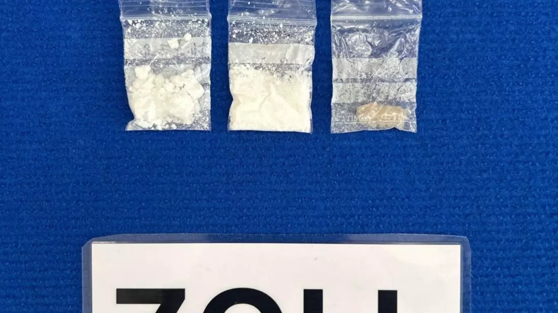 HZA-N: Nürnberger Flughafenzoll erwischt Schieberin mit Drogen - Drogenfund auch auf der Autobahn - Bild: Zoll, presseportal.de