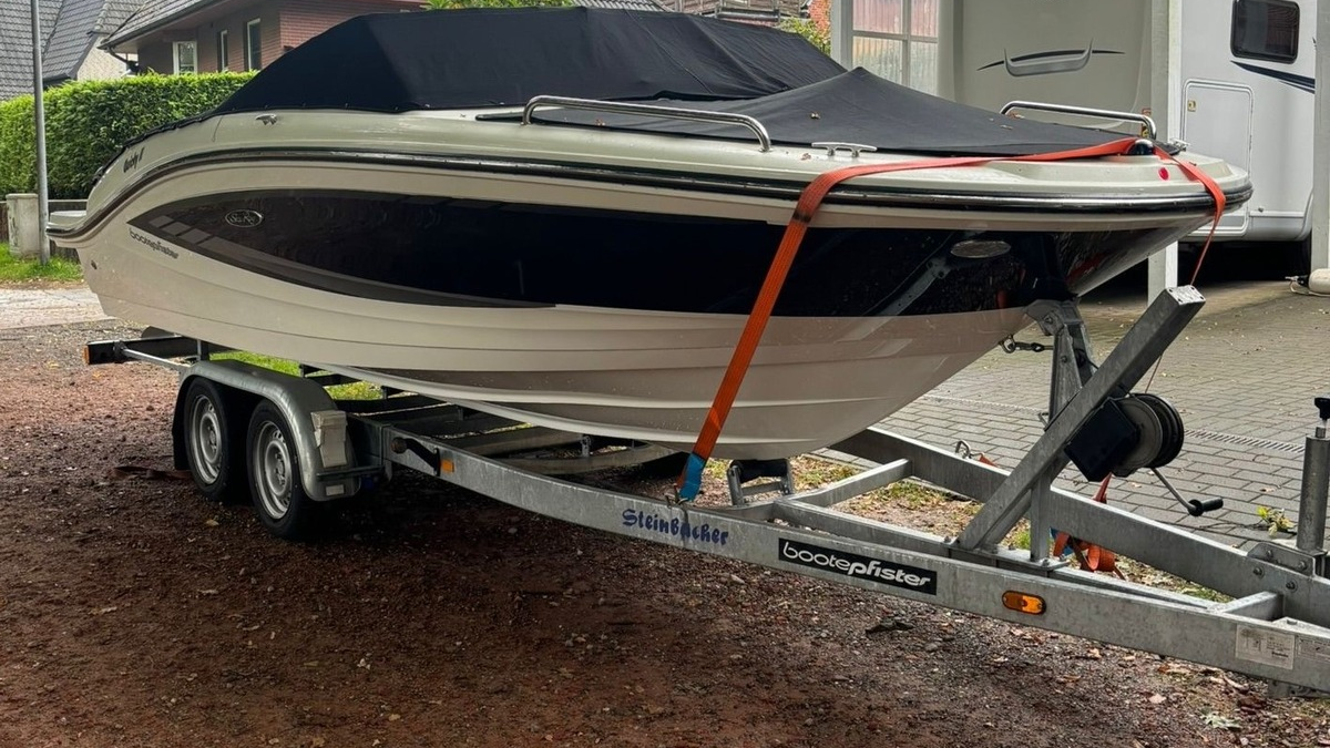 POL-H: Zeugenaufruf: Täter stehlen Anhänger samt Sportboot in Wettmar - Polizei bittet um Hinweise - Foto: presseportal.de