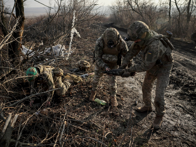 WEF-Umfrage: 2025 stehen bei Risiken Krieg und Konflikte an erster Stelle. - Foto: Oleg Petrasiuk/Ukrainian 24th Mechanised brigade/AP/dpa