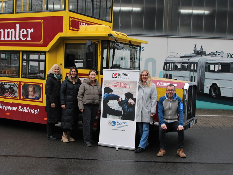 POL-SI: Ein Jahr Initiative Kurve kriegen im Kreis Siegen - Wittgenstein - die Kreispolizeibehörde Siegen-Wittgenstein und der Trägerverein Brücke Siegen e.V. ziehen sehr positives Fazit - Foto: presseportal.de